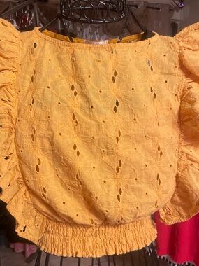 Women’s Eyelet Puff-Sleeve Blouse in Yellow
